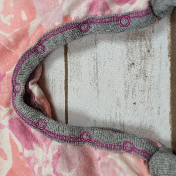 Burt's Bees Baby Floral Romper 0-3M - Picture 4 of 6